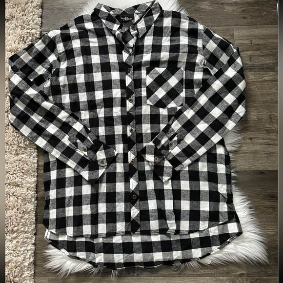 NEW WITH TAGS WOMENS SHIRT SIZE XL - Picture 1 of 3
